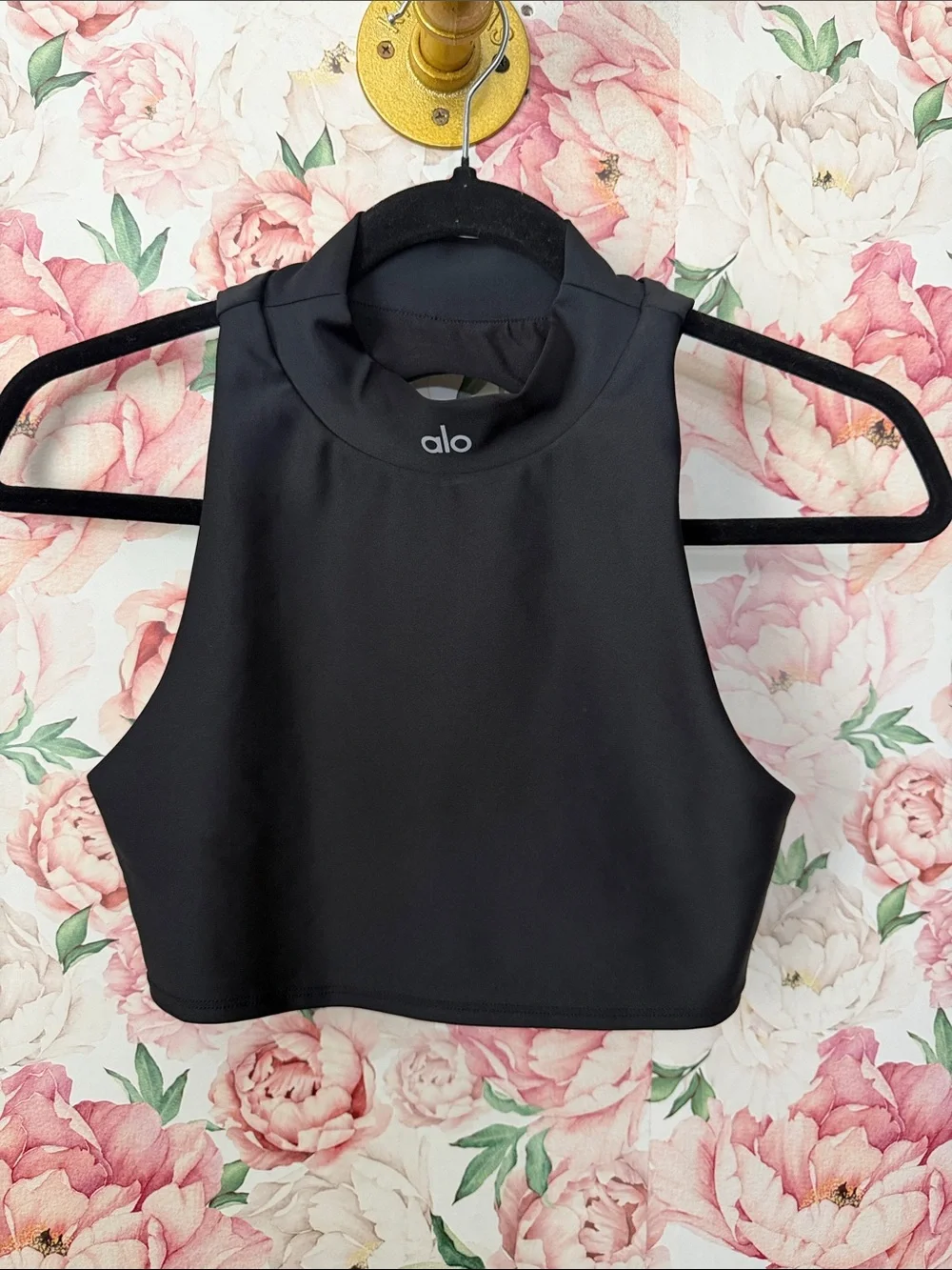 Alo Yoga Airlift Fuse Tank Top Black size S Open Back Crop